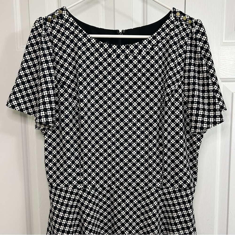 NWOT Talbots Black & White Checkered Flutter Sleeve Fit & Flare Dress Size 14 - Picture 2 of 16
